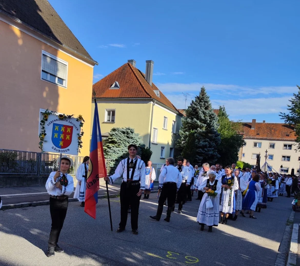 Teilnahme der Siebenbürger Sachsen am Gäubodenvolksfest 2025 in Straubing