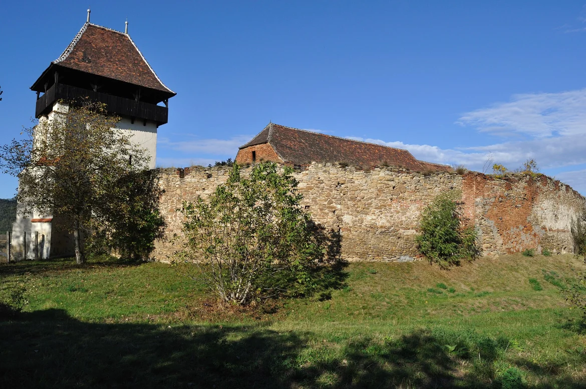 Die evangelische Kirche in Abtsdorf an der Kokel von außen