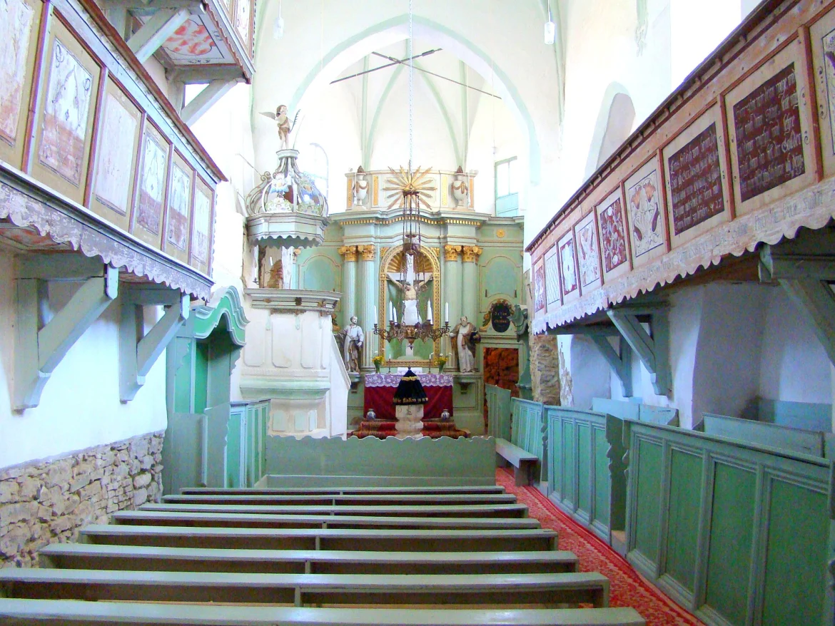 Innenraum der evangelischen Kirche in Bodendorf