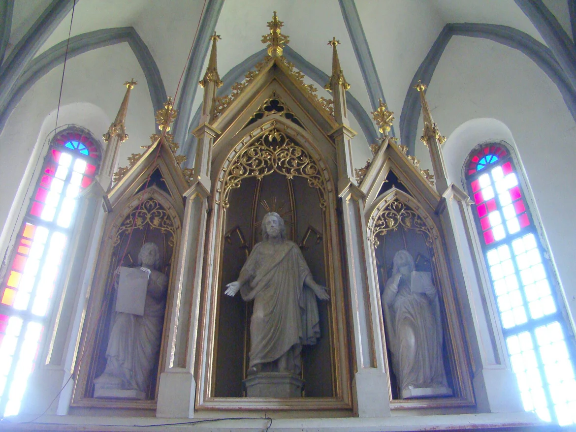 Innenraum der evangelischen Kirche in Botsch