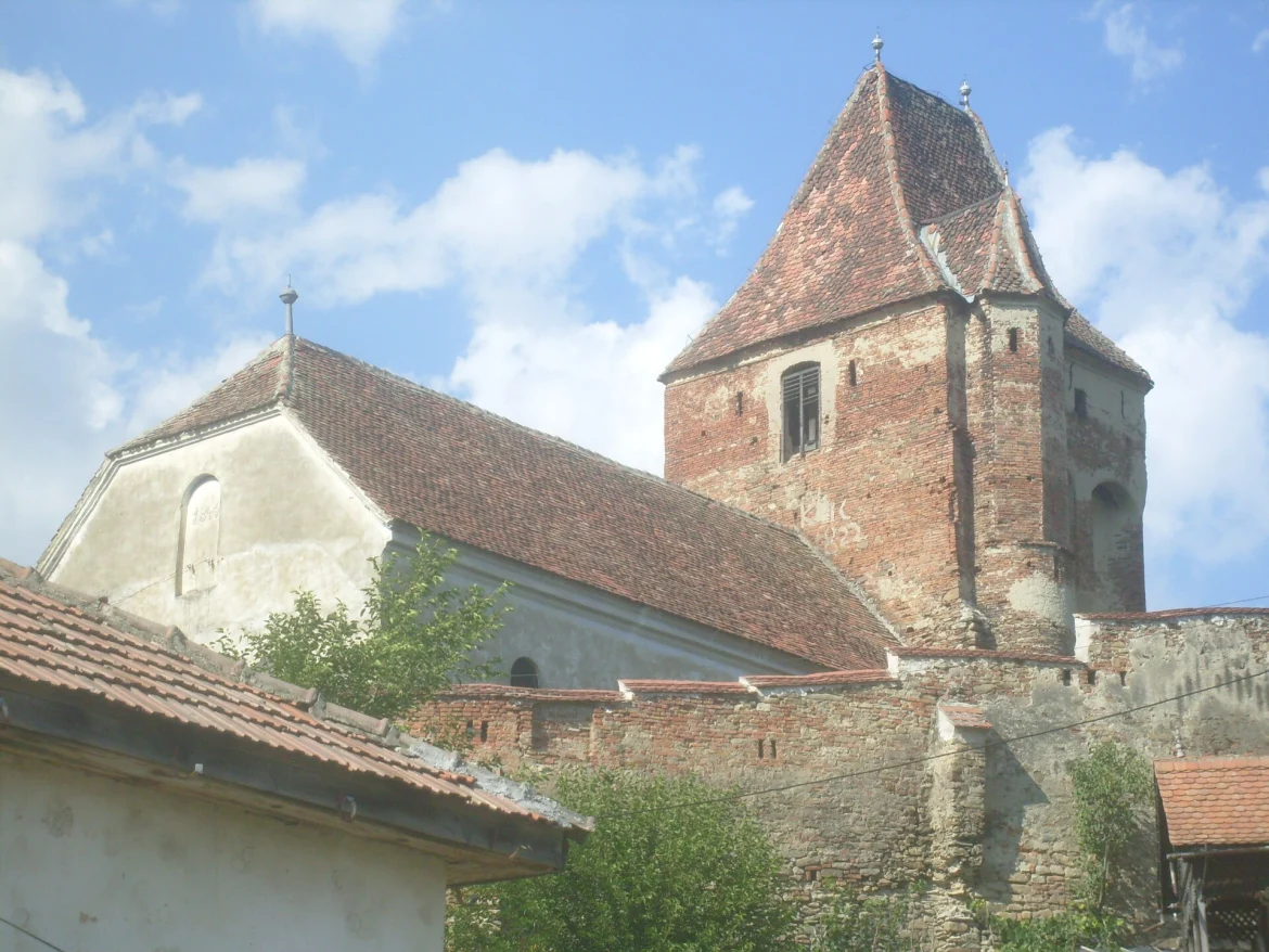 Die evangelische Kirche in Bußd bei Mediasch von außen
