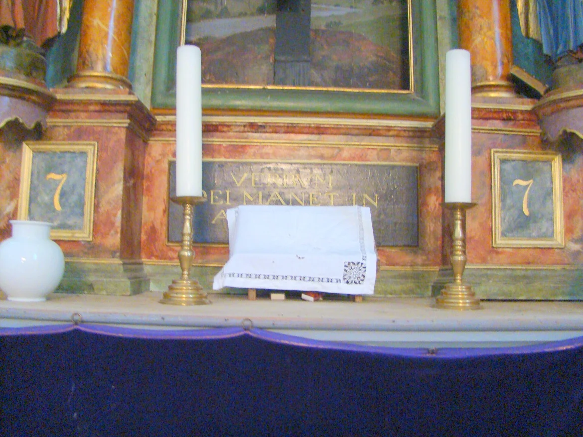 Innenraum der evangelischen Kirche in Deutsch-Tekes