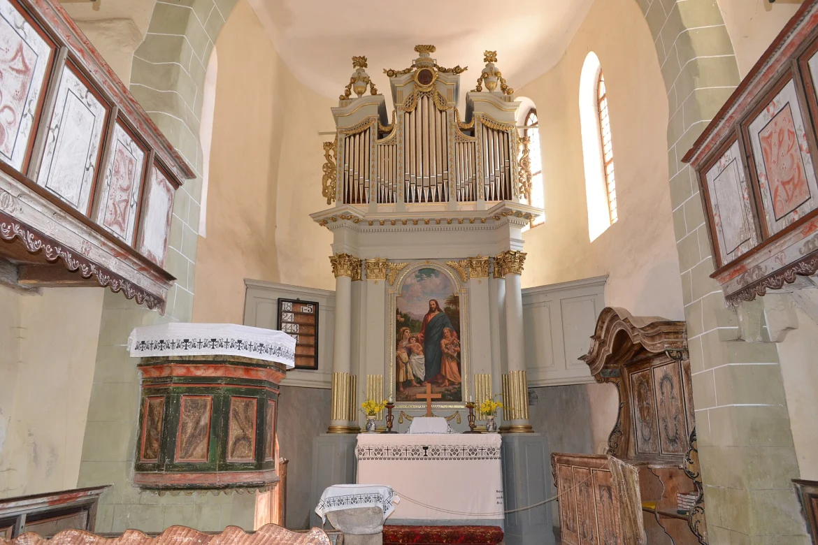 Die evangelische Kirche in Deutsch-Weißkirch von außen