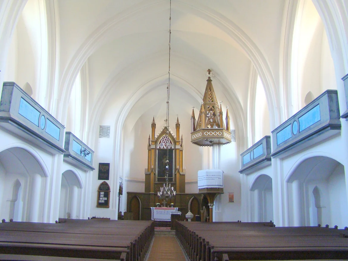 Innenraum der evangelischen Kirche in Deutsch-Zepling