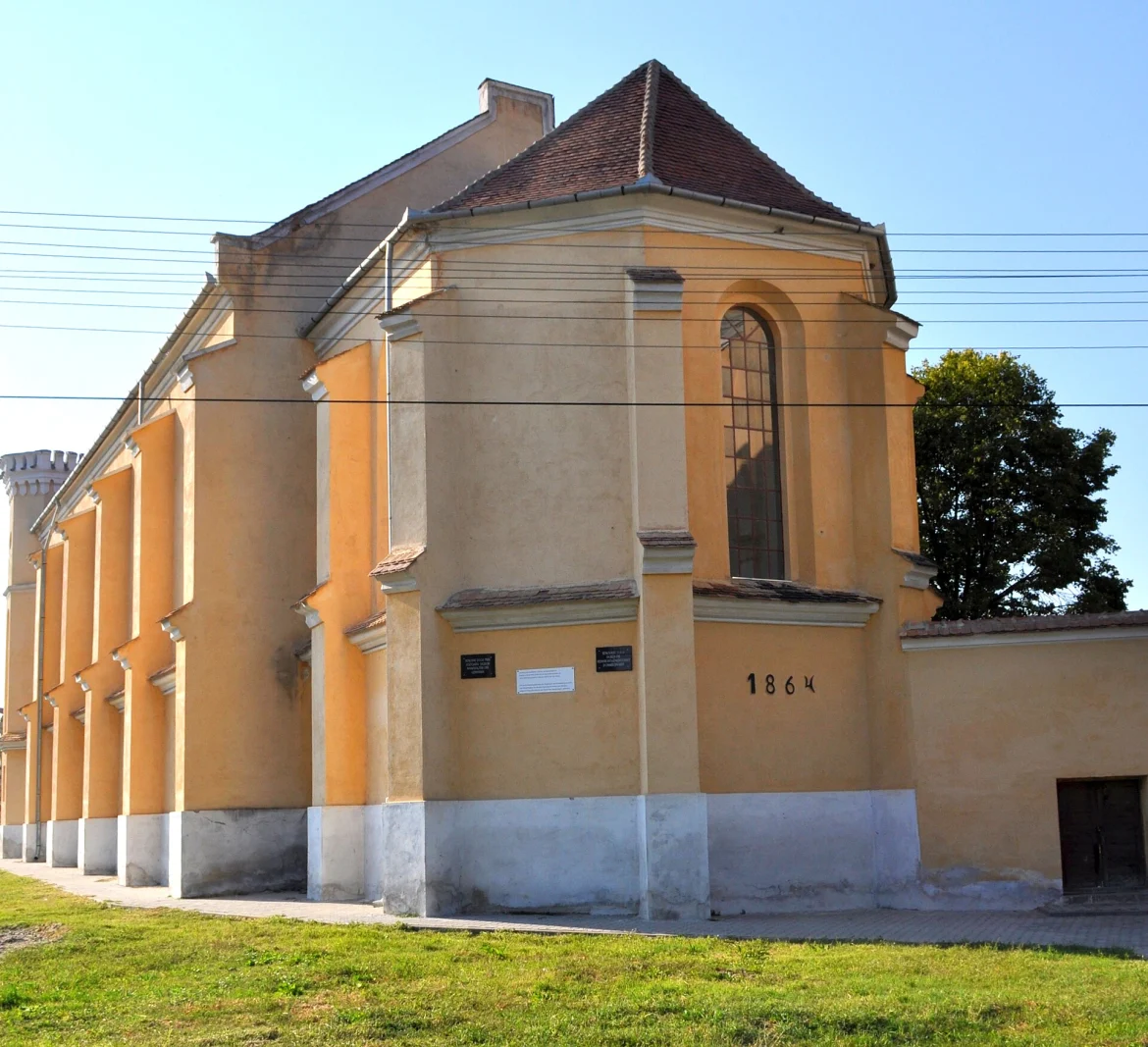 Die evangelische Kirche in Donnersmarkt von außen