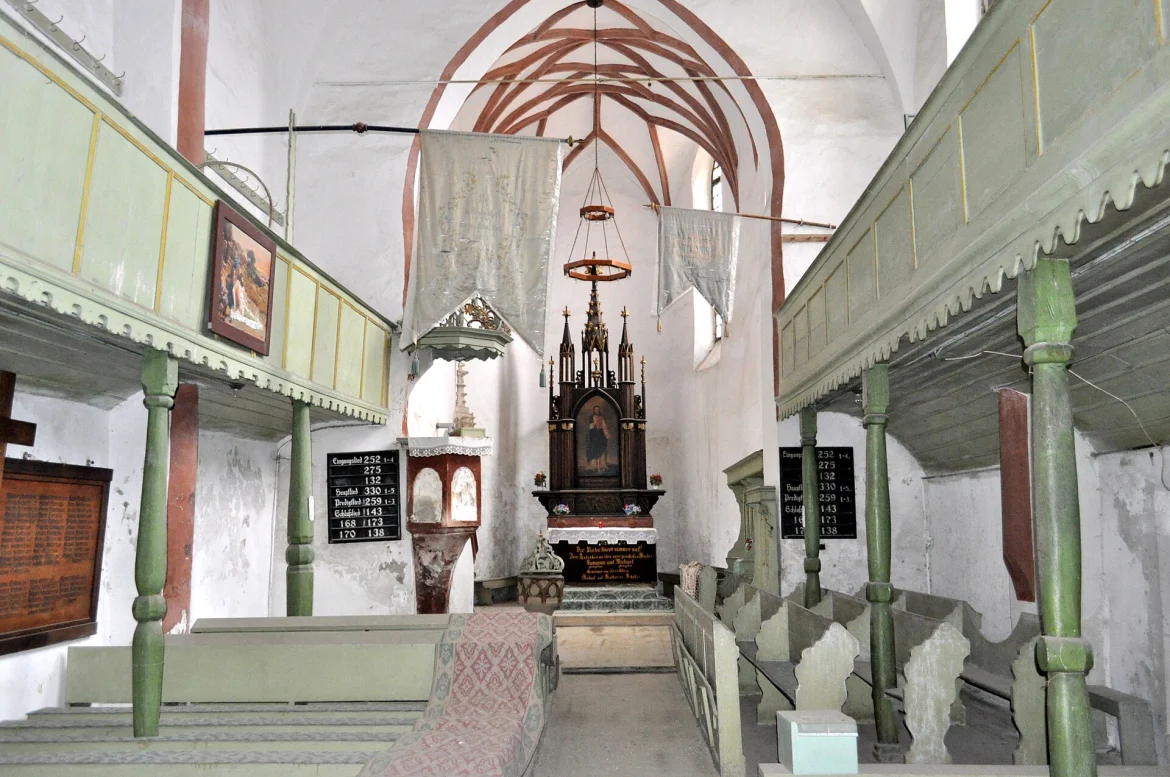 Innenraum der evangelischen Kirche in Großprobstdorf