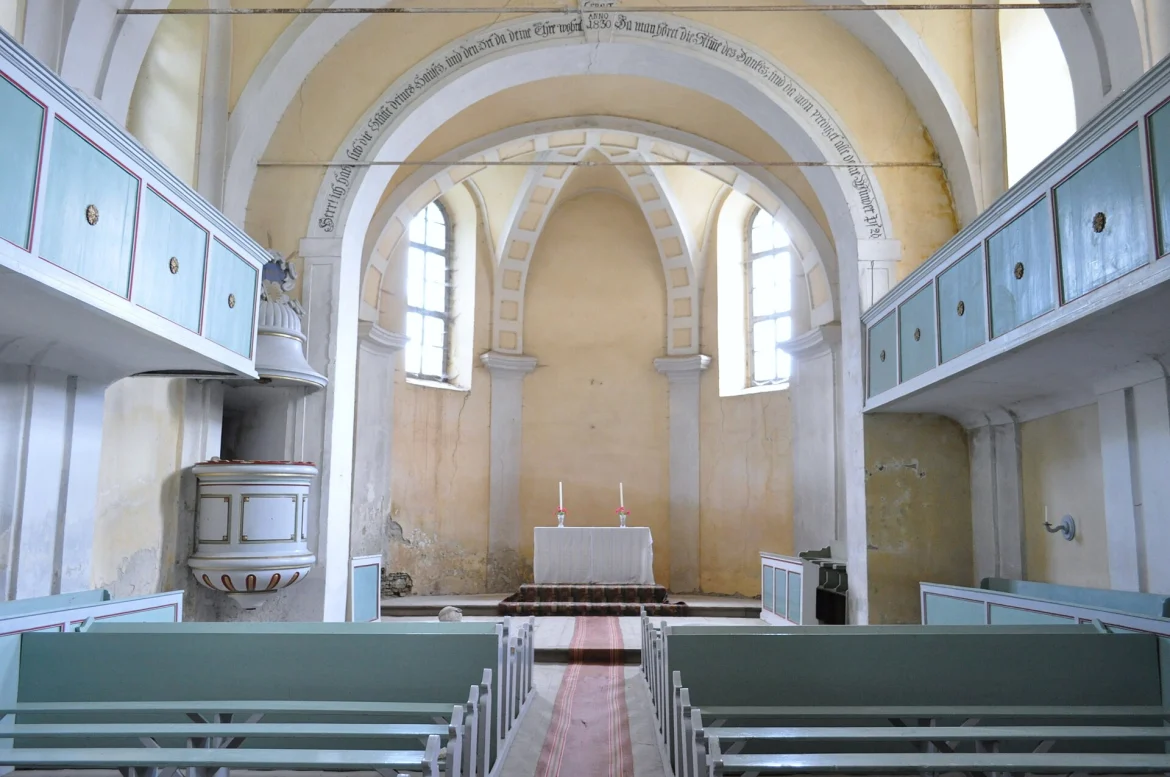 Innenraum der evangelischen Kirche in Hahnbach