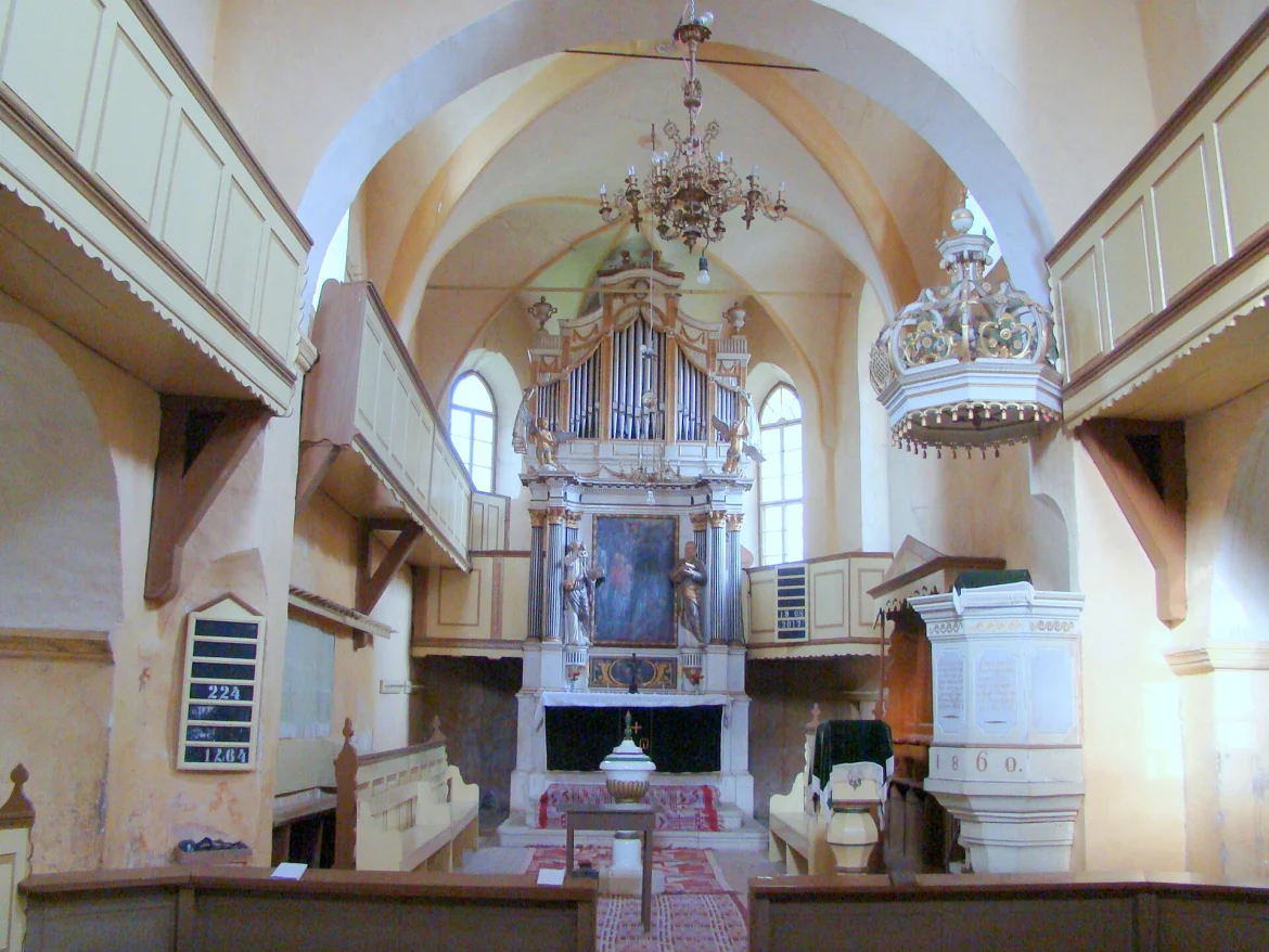Innenraum der evangelischen Kirche in Katzendorf