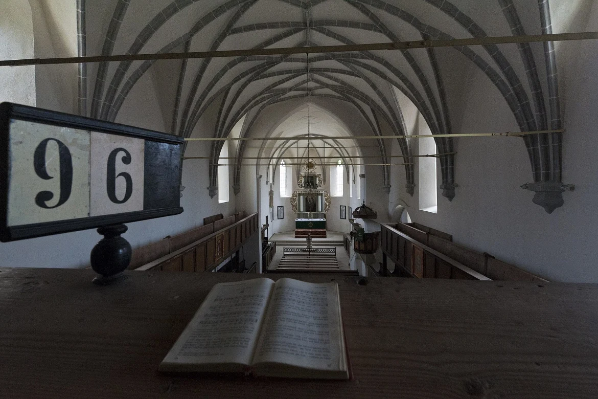 Innenraum der evangelischen Kirche in Keisd