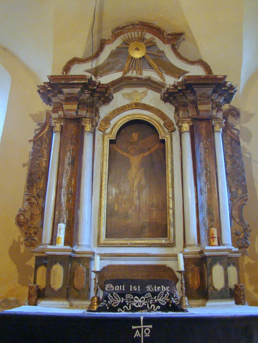 Die evangelische Kirche in Kleinalisch von außen