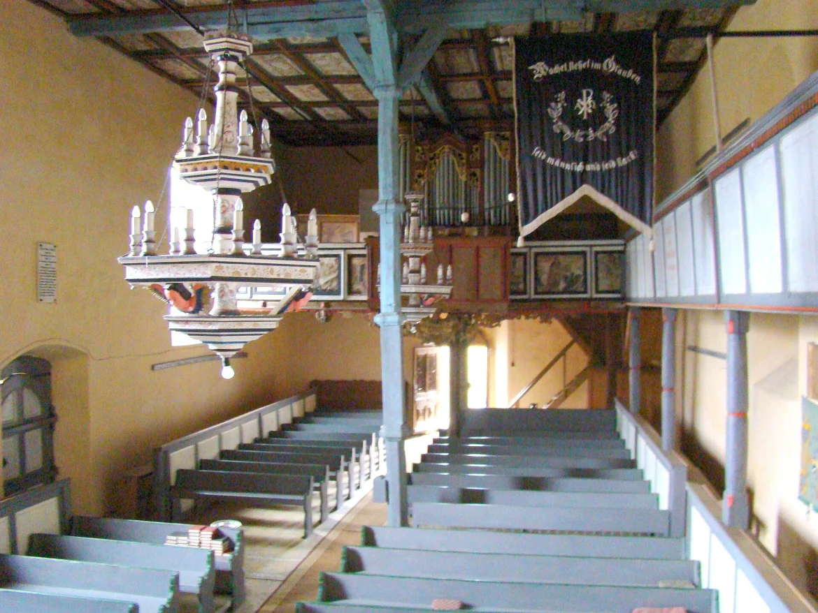 Innenraum der evangelischen Kirche in Langenthal