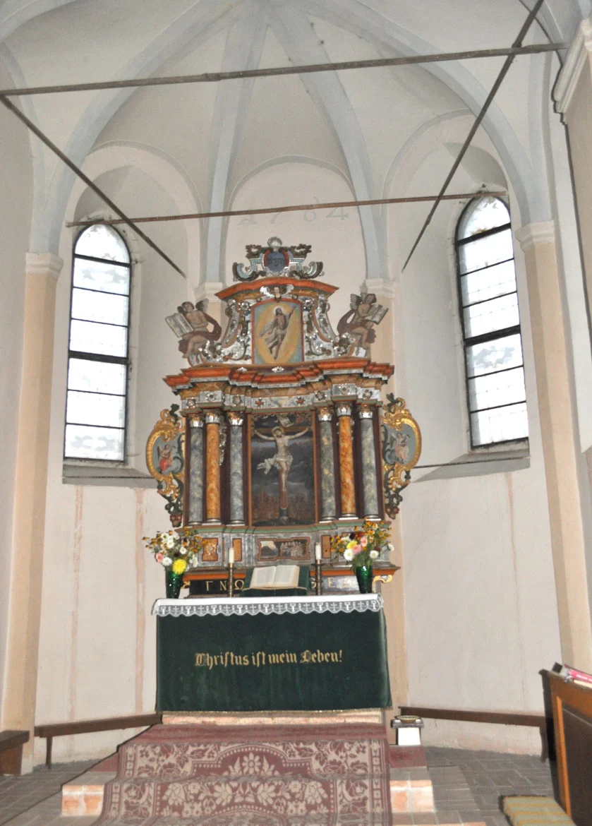 Innenraum der evangelischen Kirche in Michelsberg