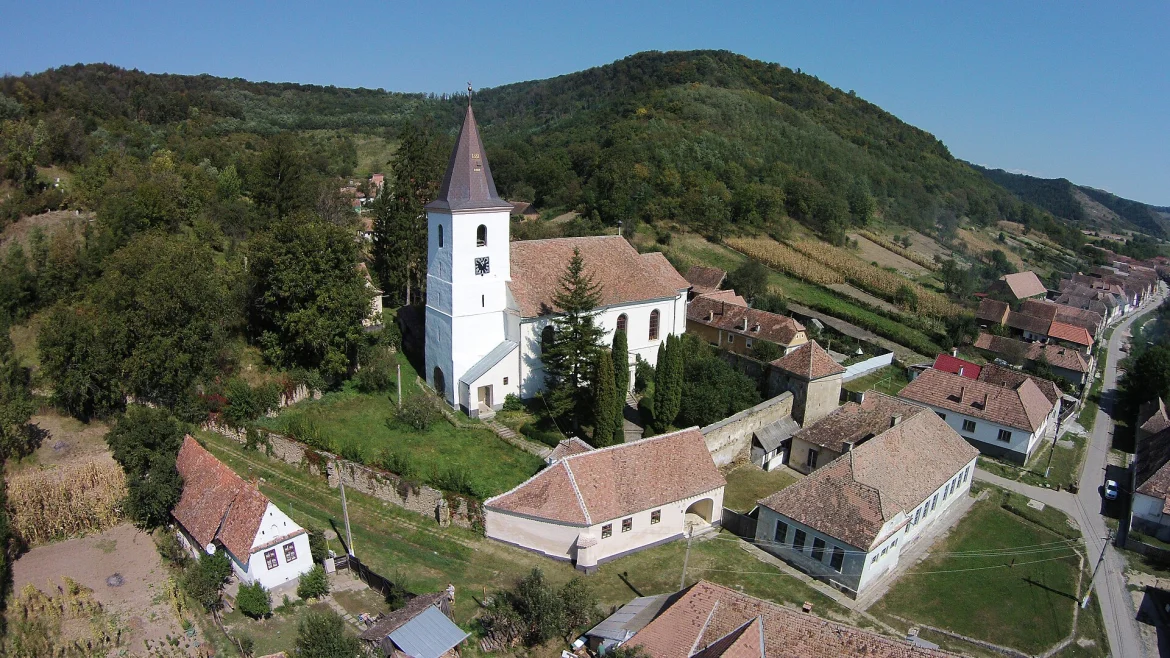 Die evangelische Kirche in Nadesch von außen