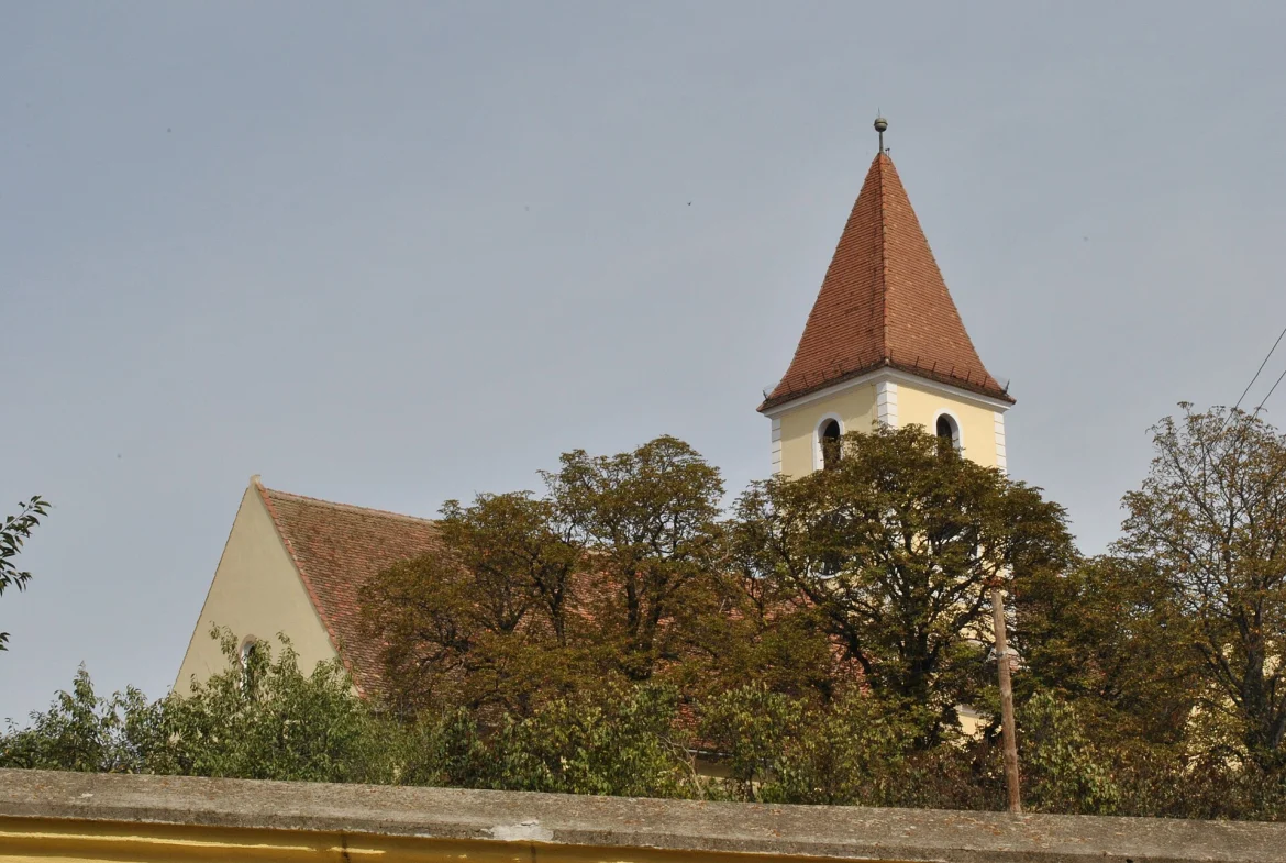 Die evangelische Kirche in Neppendorf von außen