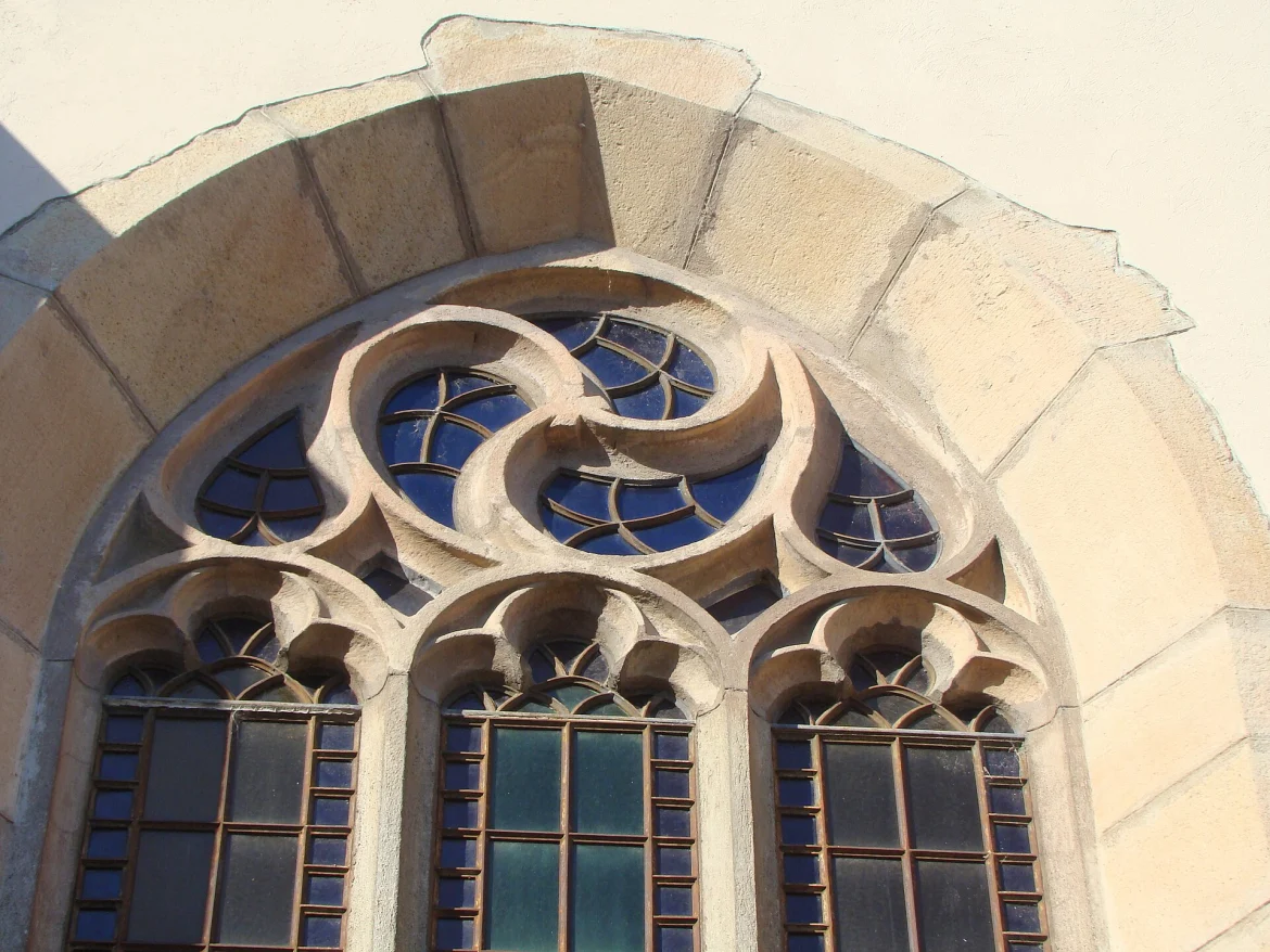Innenraum der evangelischen Kirche in Sächsisch-Regen
