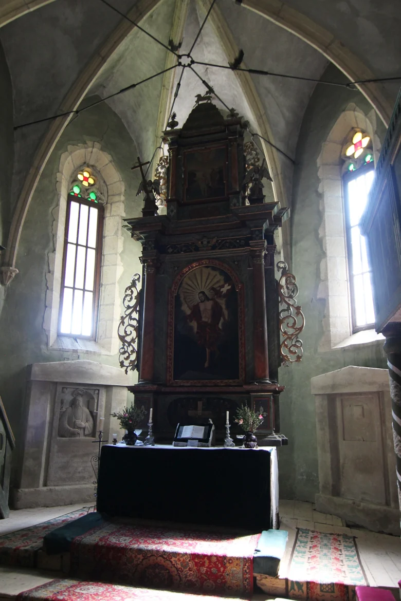 Die evangelische Kirche in Stolzenburg von außen