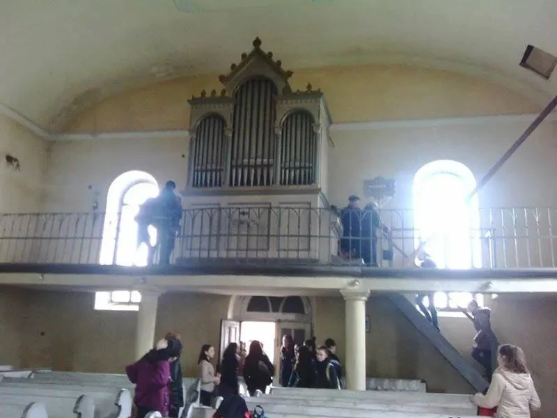 Innenraum der evangelischen Kirche in Straßburg am Mieresch