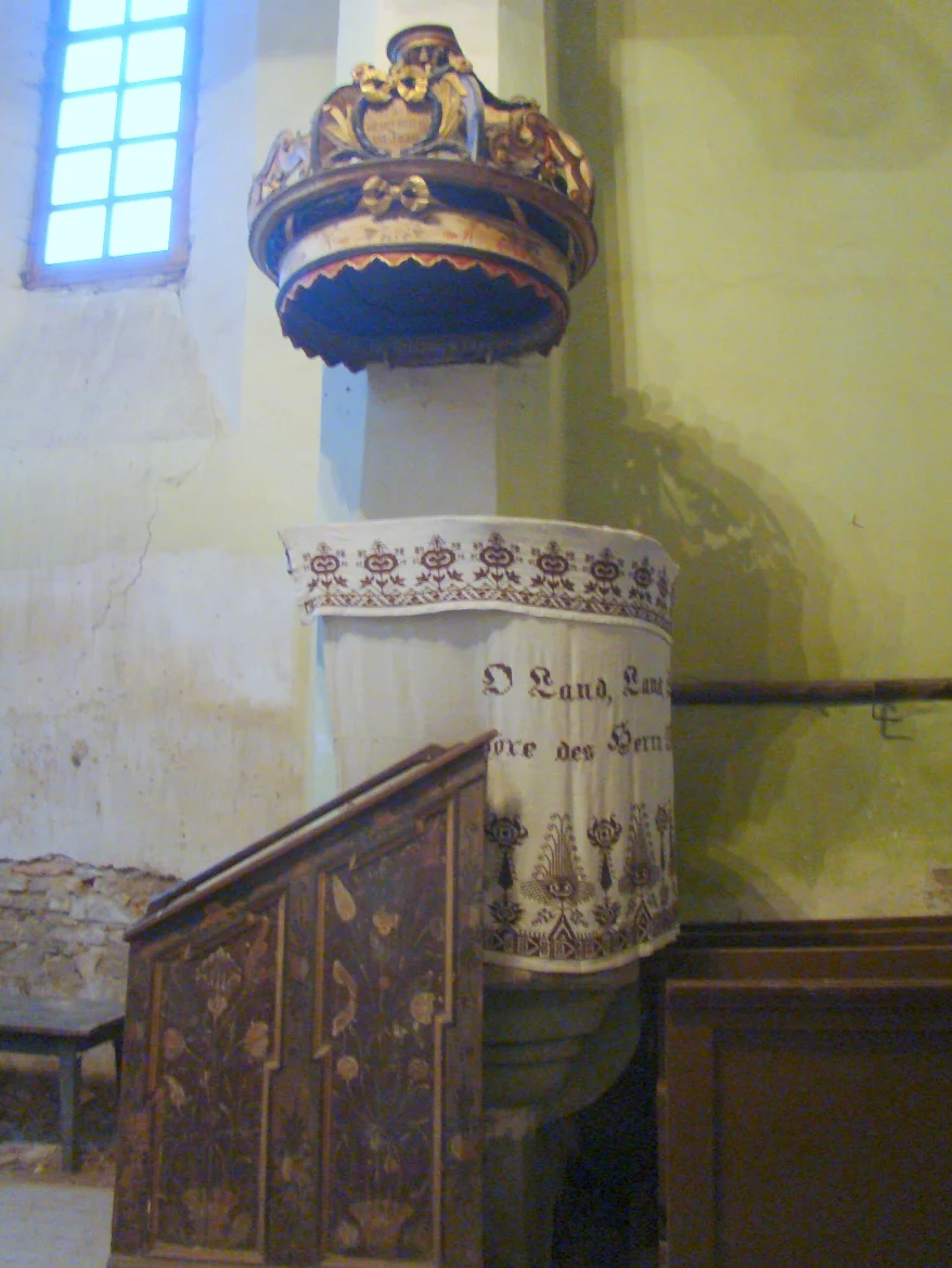 Innenraum der evangelischen Kirche in Tobsdorf