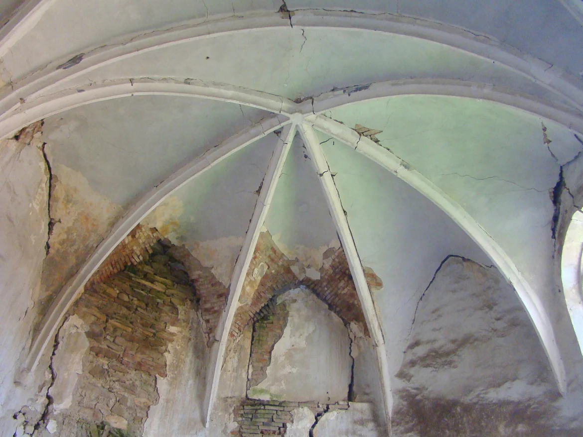 Innenraum der evangelischen Kirche in Wermesch